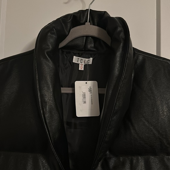 NWT TCEC PU Puffer Black Vest - Front Button & Belt - Picture 4 of 9